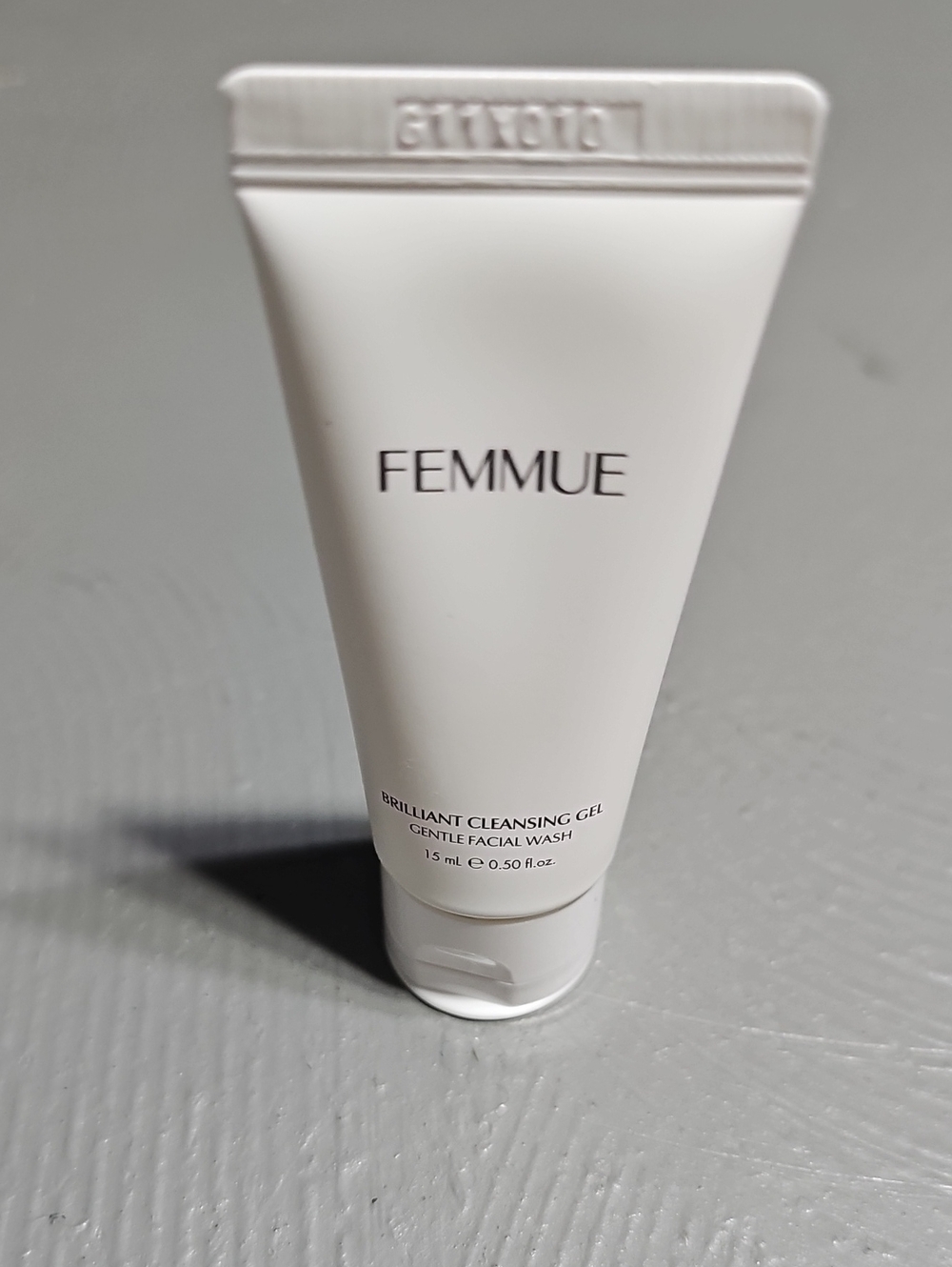 Femmue Brilliant Cleansing Gel 1.5 ml Facial Cleanser Face Wash Travel Size